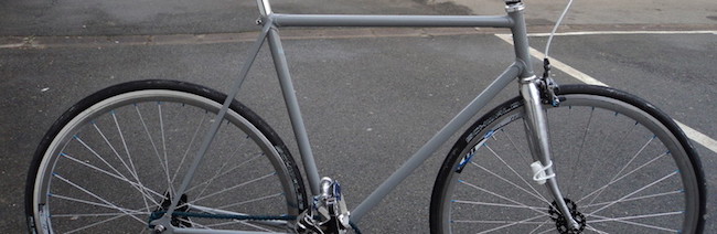 Fixie gris design et classe